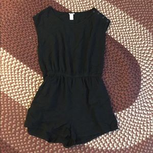 Forever 21 Black Short Sleeve romper shorts small